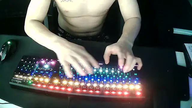 solooboy18 online show from December 2025 01:41:02 PM