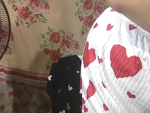 Snapshot of IslandFLower_Palangga chatting on March 2026 01:52:02 AM IslandFLower Palangga online show from March 2026 01:52:02 AM