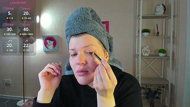 Michele Greenn online show from September 2025 12:12:02 AM