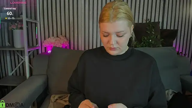 Michele Greenn online show from April 2026 01:14:01 AM