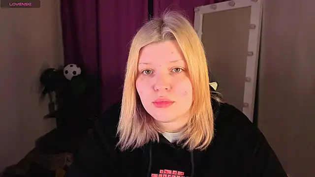 Michele Greenn online show from June 2026 01:07:02 AM