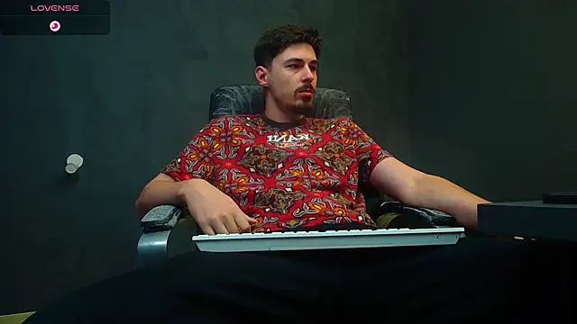 EnzoRace online show from September 2025 05:01:02 AM