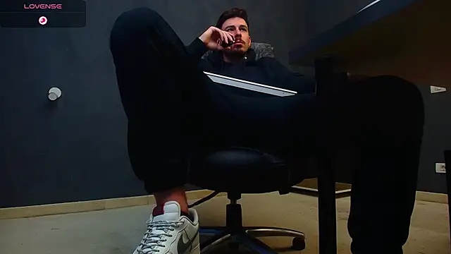 EnzoRace online show from September 2025 04:40:02 AM