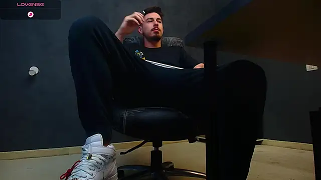 EnzoRace online show from October 2025 04:55:02 AM