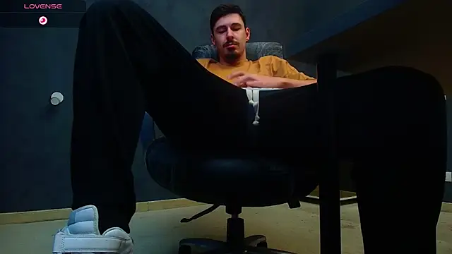 EnzoRace online show from November 2025 07:17:01 AM