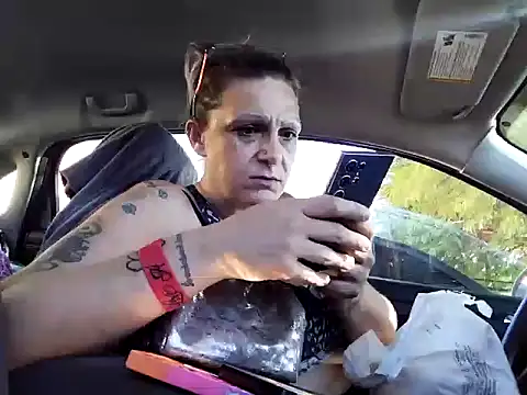 SparklesB1tch online show from September 2025 11:07:01 PM