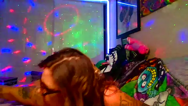 Snapshot of SparklesB1tch chatting on November 2025 06:55:02 PM SparklesB1tch online show from November 2025 06:55:02 PM