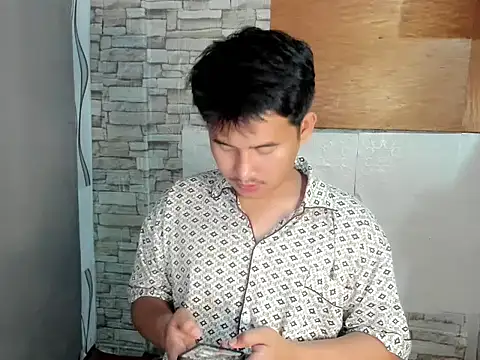 Adim-pinoy146 online show from April 2026 07:42:01 PM