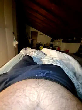 Snapshot of giova17cm chatting on October 2025 09:00:02 PM giova17cm online show from October 2025 09:00:02 PM