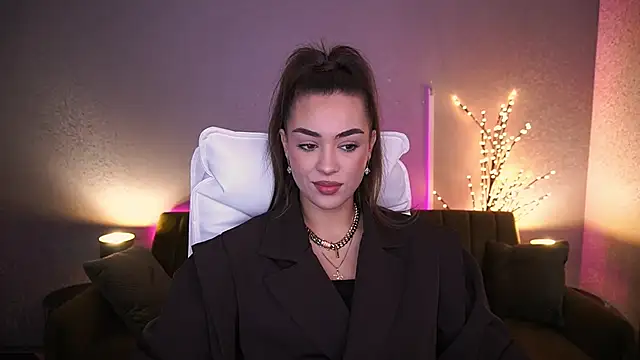 Snapshot of EricaSin chatting on September 2025 06:39:02 AM EricaSin online show from September 2025 06:39:02 AM