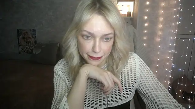 Snapshot of NickyAdamidi chatting on October 2025 03:54:01 PM NickyAdamidi online show from October 2025 03:54:01 PM