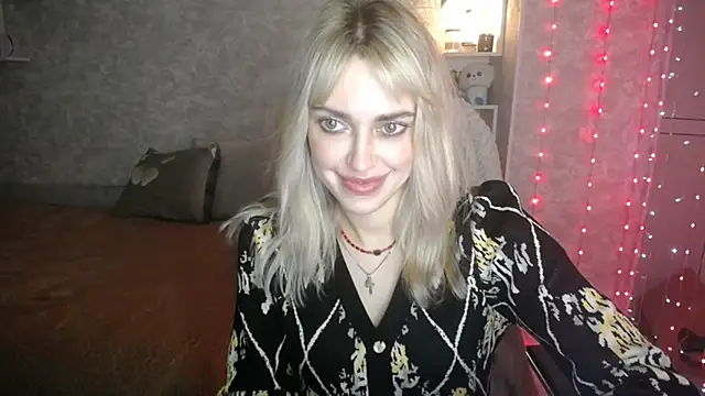 Snapshot of NickyAdamidi chatting on October 2025 04:26:02 PM NickyAdamidi online show from October 2025 04:26:02 PM