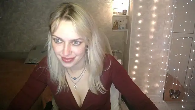 Snapshot of NickyAdamidi chatting on October 2025 04:28:01 PM NickyAdamidi online show from October 2025 04:28:01 PM