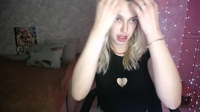 Snapshot of NickyAdamidi chatting on November 2025 06:19:01 PM NickyAdamidi online show from November 2025 06:19:01 PM