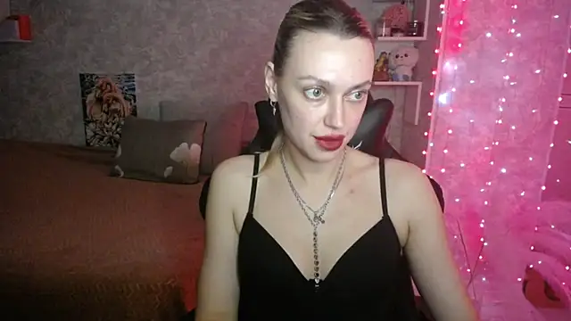 Snapshot of NickyAdamidi chatting on December 2025 04:49:02 PM NickyAdamidi online show from December 2025 04:49:02 PM