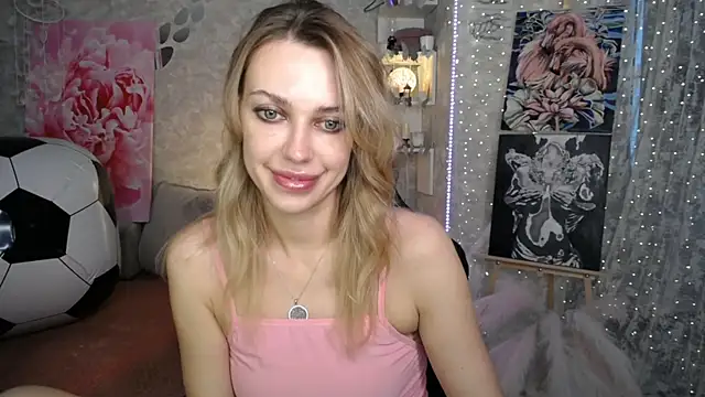 Snapshot of NickyAdamidi chatting on July 2026 04:21:01 PM NickyAdamidi online show from July 2026 04:21:01 PM