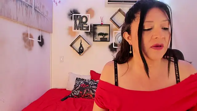 Snapshot of tatiana_sofiaa chatting on October 2025 01:00:01 PM tatiana sofiaa online show from October 2025 01:00:01 PM