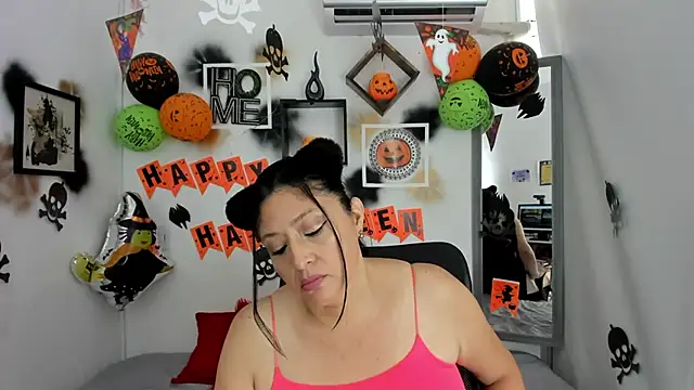 Snapshot of tatiana_sofiaa chatting on October 2025 02:20:01 PM tatiana sofiaa online show from October 2025 02:20:01 PM