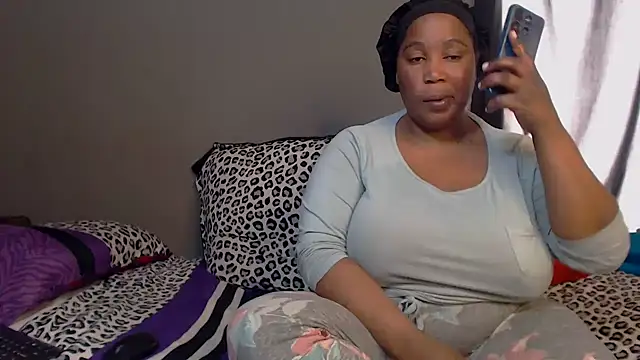 Snapshot of chockclitx5 chatting on October 2025 01:28:02 PM chockclitx5 online show from October 2025 01:28:02 PM