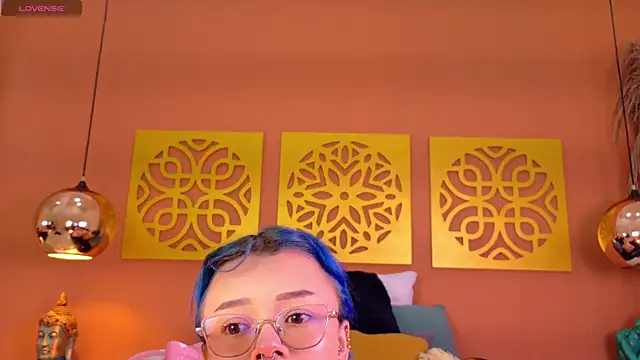 HIKARY MIYAMOTO online show from February 2026 01:27:02 PM