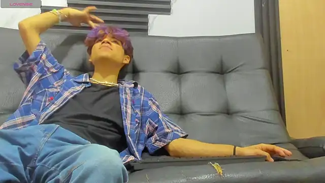 Snapshot of spicy_adonhis chatting on September 2025 12:43:02 PM spicy adonhis online show from September 2025 12:43:02 PM