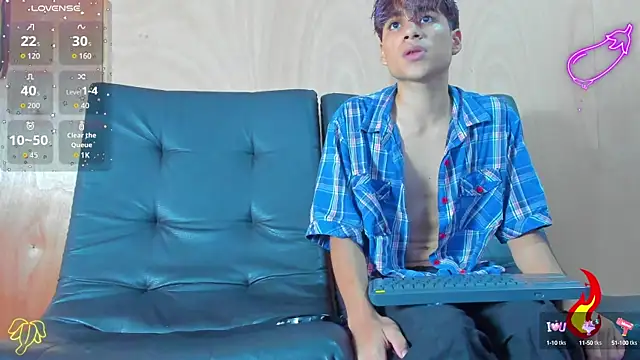 Snapshot of spicy_adonhis chatting on October 2025 01:11:01 PM spicy adonhis online show from October 2025 01:11:01 PM