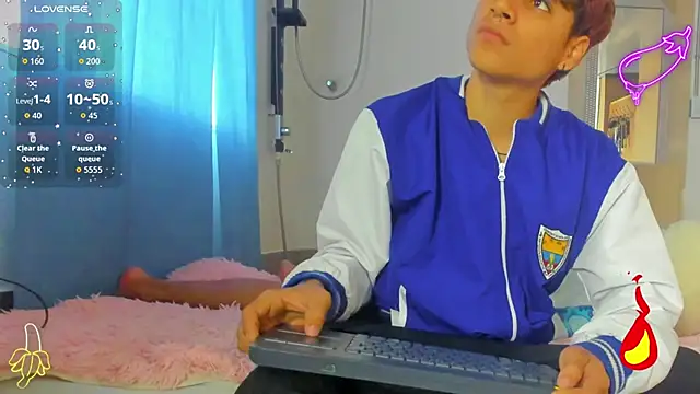 Snapshot of spicy_adonhis chatting on October 2025 12:42:02 PM spicy adonhis online show from October 2025 12:42:02 PM