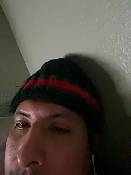 Snapshot of Youngthundercat214 chatting on February 2026 04:42:02 AM Youngthundercat214 online show from February 2026 04:42:02 AM