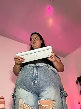 SamanthaDiamonds  online show from October 2025 12:30:02 AM