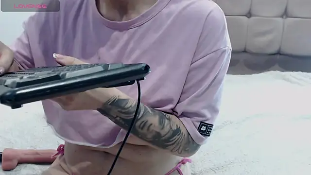 Snapshot of HotAss_Hally chatting on October 2025 11:02:01 PM HotAss Hally online show from October 2025 11:02:01 PM