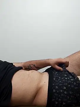 Ynsemr online show from October 2025 10:21:02 PM