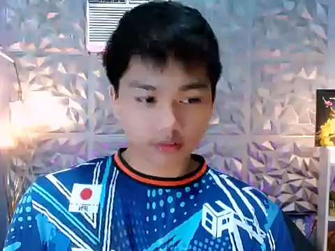 Snapshot of Mister_officer69 chatting on December 2025 12:19:01 AM Mister officer69 online show from December 2025 12:19:01 AM