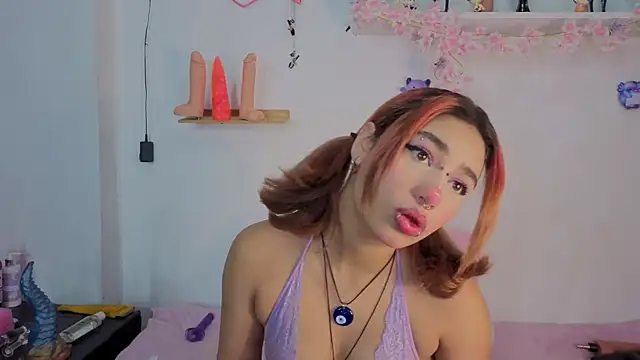 zoelight18 online show from October 2025 10:19:02 AM