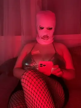 emiliafrancaise online show from March 2026 09:22:02 PM