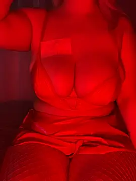 emiliafrancaise online show from March 2026 09:08:02 PM