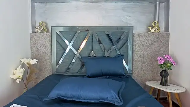  DantFox  online show from December 2025 08:26:01 PM