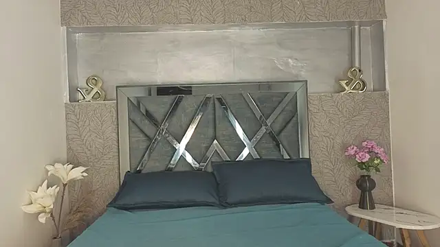  DantFox  online show from December 2025 09:09:01 PM