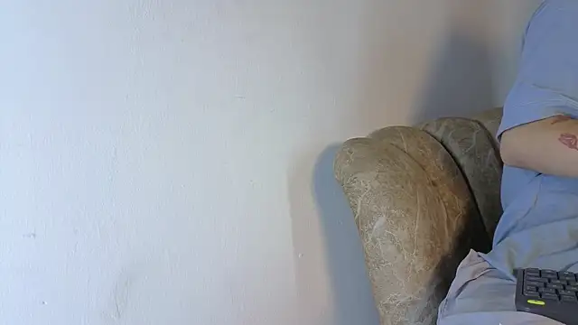  DantFox  online show from December 2025 09:19:02 PM