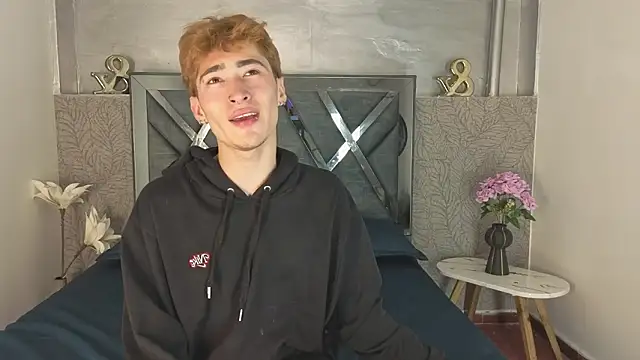  DantFox  online show from February 2026 10:08:01 PM