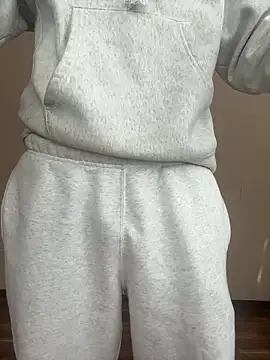 iikangi online show from March 2026 03:00:01 AM