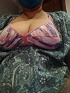 Snapshot of Tamil_Sivani chatting on October 2025 03:22:02 PM Tamil Sivani online show from October 2025 03:22:02 PM