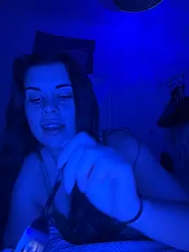 AlitaNova online show from September 2025 08:33:02 PM