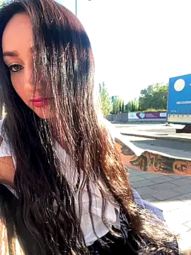 Ninabigtitied online show from October 2025 08:24:01 AM