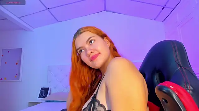 Snapshot of abbysmiths chatting on September 2025 01:18:01 AM abbysmiths online show from September 2025 01:18:01 AM