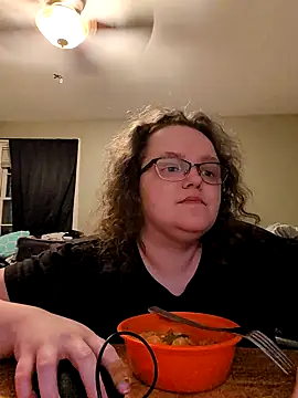 Snapshot of TheMistyPrice chatting on October 2025 11:30:01 AM TheMistyPrice online show from October 2025 11:30:01 AM