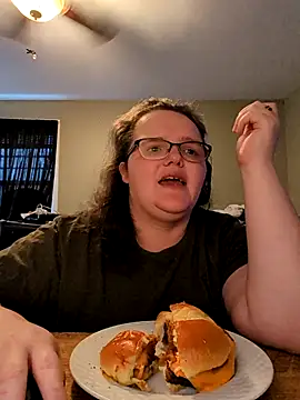 Snapshot of TheMistyPrice chatting on October 2025 01:29:01 PM TheMistyPrice online show from October 2025 01:29:01 PM