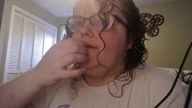 Snapshot of TheMistyPrice chatting on November 2025 01:00:01 PM TheMistyPrice online show from November 2025 01:00:01 PM