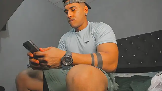 evan hardy online show from October 2025 02:59:01 AM