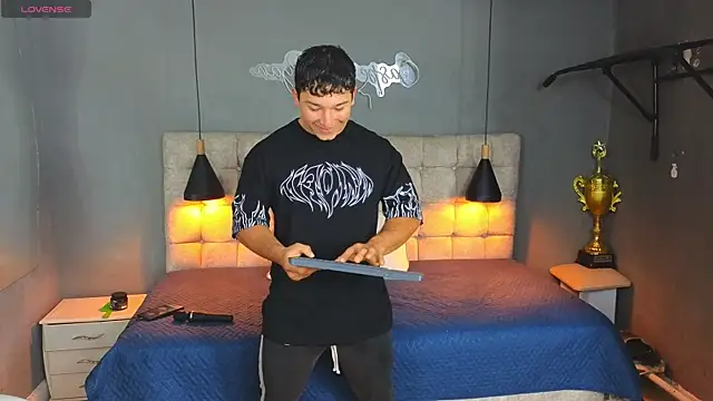 Snapshot of Horny_nick18 chatting on October 2025 11:30:02 AM Horny nick18 online show from October 2025 11:30:02 AM