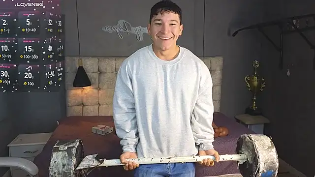 Snapshot of Horny_nick18 chatting on October 2025 10:17:02 AM Horny nick18 online show from October 2025 10:17:02 AM